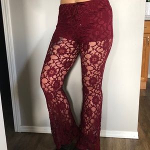 Lace forever 21 pants with attached shorts